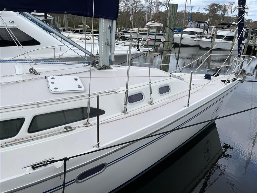 Catalina 350 (2003) for sale