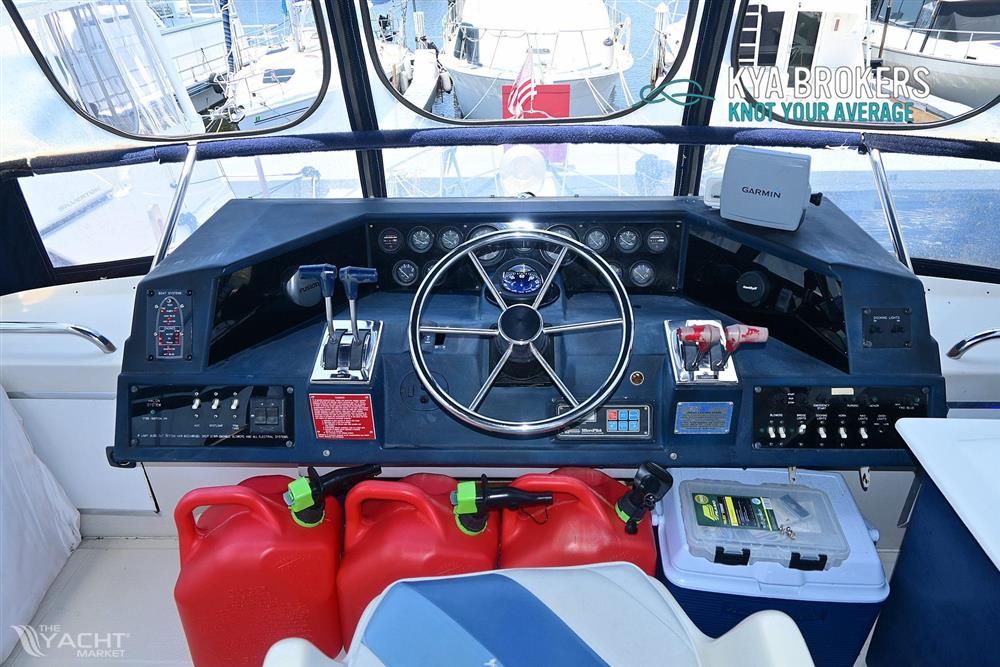 Sea Ray 415 Aft Cabin (1988) for sale
