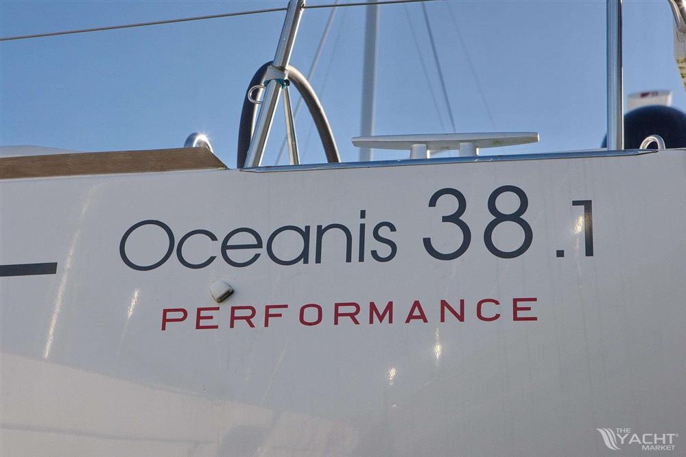 BENETEAU OCEANIS 38.1 (2022) for sale
