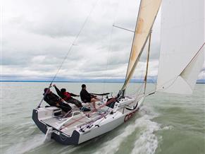 CODE YACHTS CODE 8 CARBON RACER