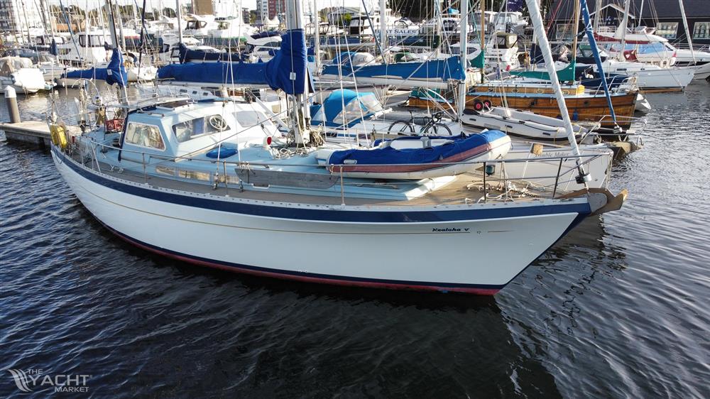 Moody 42 CC Ketch (1978) for sale