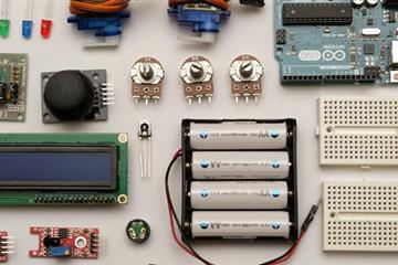 articles - integrating-iot-and-smart-home-tech-into-your-boat