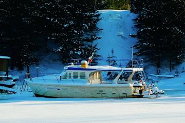 articles - everything-you-need-to-know-about-winter-boating