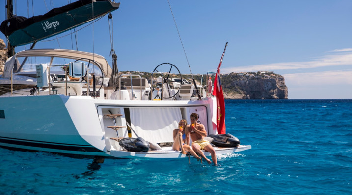 Visit the BVIs in luxury | TheYachtMarket