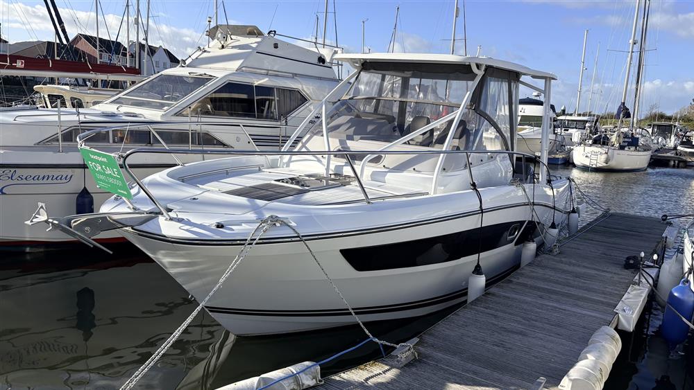 Jeanneau Cap Camarat 9.0 WA Series 2