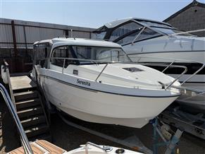 Beneteau Antares 8