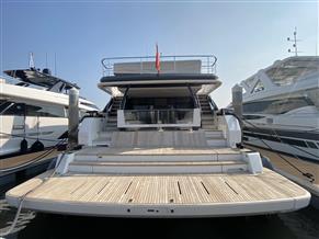 Ferretti Yachts 1000