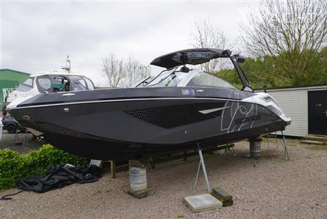 Scarab 285 Wake ID - Scarab