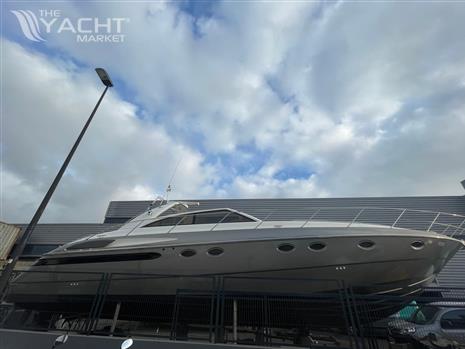 Princess Yachts V52