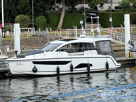 sealine c 330v