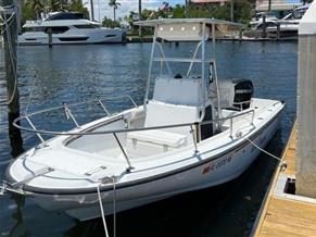 Boston Whaler 20 Outrage