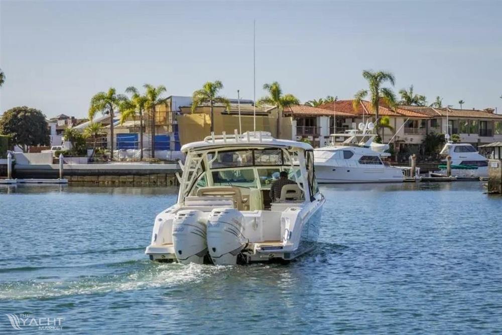 2018 Boston Whaler