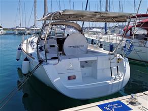 Beneteau Oceanis 37