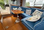 Nimbus 320 Coupe - Seating