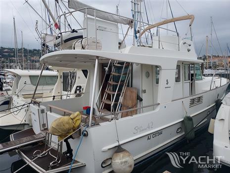 BENETEAU SWIFT TRAWLER 42