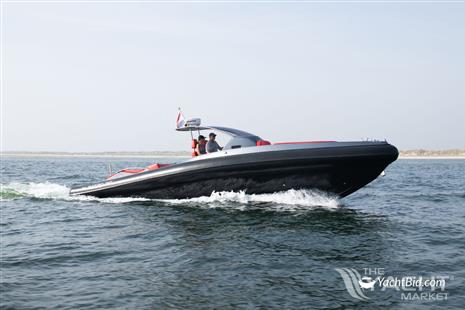 Albatro Racing 32 V2