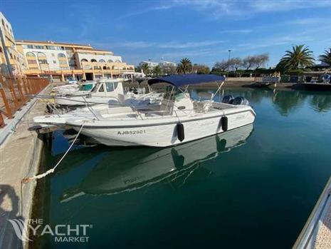 BOSTON WHALER OUTRAGE 26