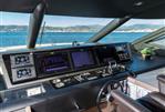 Sunseeker 95 Yacht - 20 - Helm