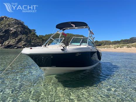 Robalo R207