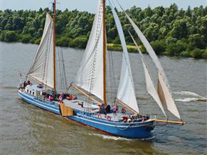 Gebroeders Boot Charterklipper