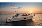 Riviera 4400 Sport Yacht - Manufacturer Provided Image