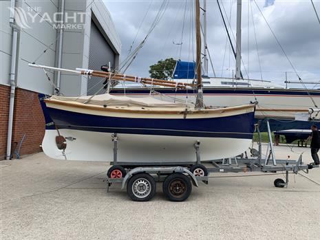 Mayfly Classic Boats Oystercatcher 16