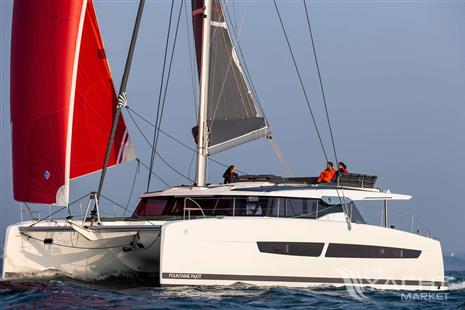 FOUNTAINE PAJOT AURA 51