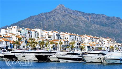 18 MT. BERTH IN PUERTO JOSE BANUS, MARBELLA, SPAIN SPAIN