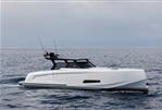 Vanquish VQ45 T TOP - Vanquish-motor-yacht-for-sale-exterior-image-Lengers-Yachts-2.jpg