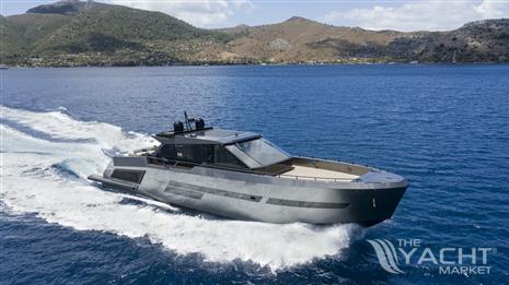 Mazu Yachts 82