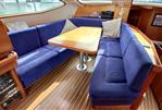 Southerly 46RS - Settee