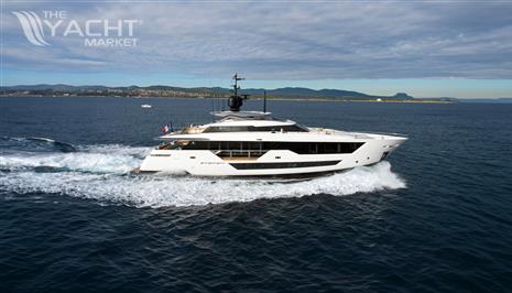 CUSTOM LINE 106