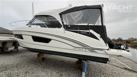 Beneteau Antares 9