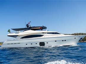 Ferretti 881