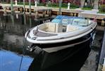 Chris-Craft Launch 27