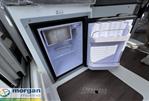 Jeanneau Merry Fisher 795 - Jeanneau Merry Fisher 795 - fridge open