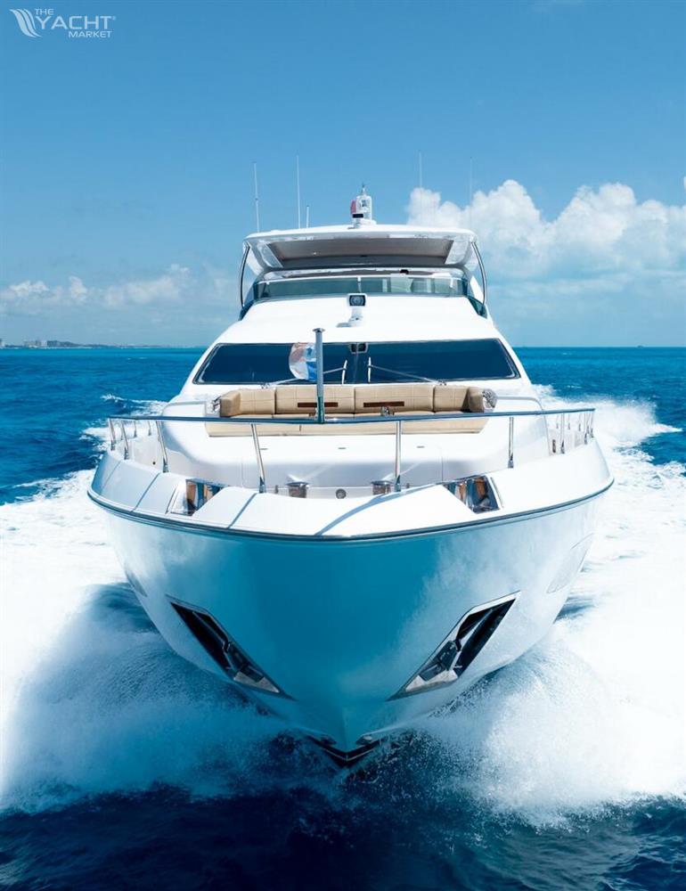 2011 Azimut