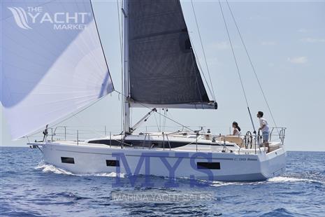 Bavaria C 38 - BAVARIA C38 (10)