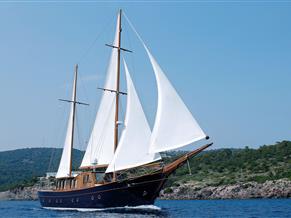 CUSTOM WOODEN MOTOR SAILER 92FT