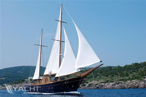 CUSTOM WOODEN MOTOR SAILER 92FT