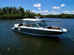 Boston Whaler Vantage 320