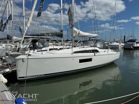 Beneteau Oceanis 30.1 - Default Image