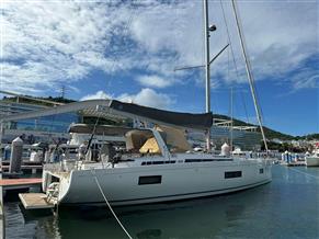 Beneteau Oceanis Yacht 54