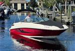 Sea Ray 240 Sundeck