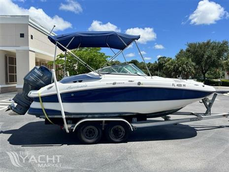 Hurricane Sundeck 2000