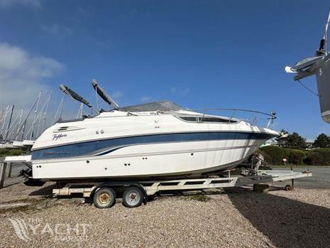 Chaparral 260 Signature