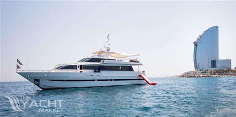 HEESEN YACHTS HEARBEAT OF LIFE