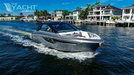 Cruisers Yachts 42 GLS