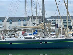 JFA CONCARNEAU PETREL 42