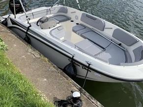 Bayliner M 15